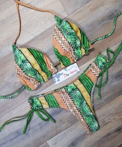 Costum de baie cu slip brazilian si imprimeu Hawaii